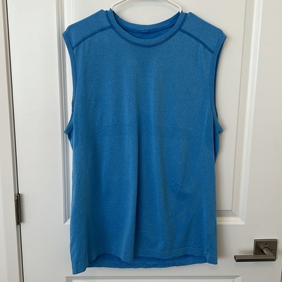 Lululemon Muscle Tank - Picture 2 of 4
